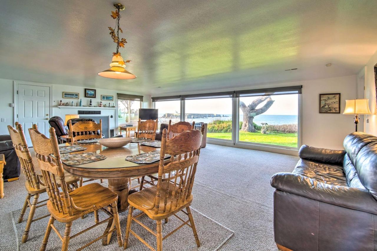 Cliffside Lighthouse Beach Home With Ocean View คูสเบย์ ภายนอก รูปภาพ