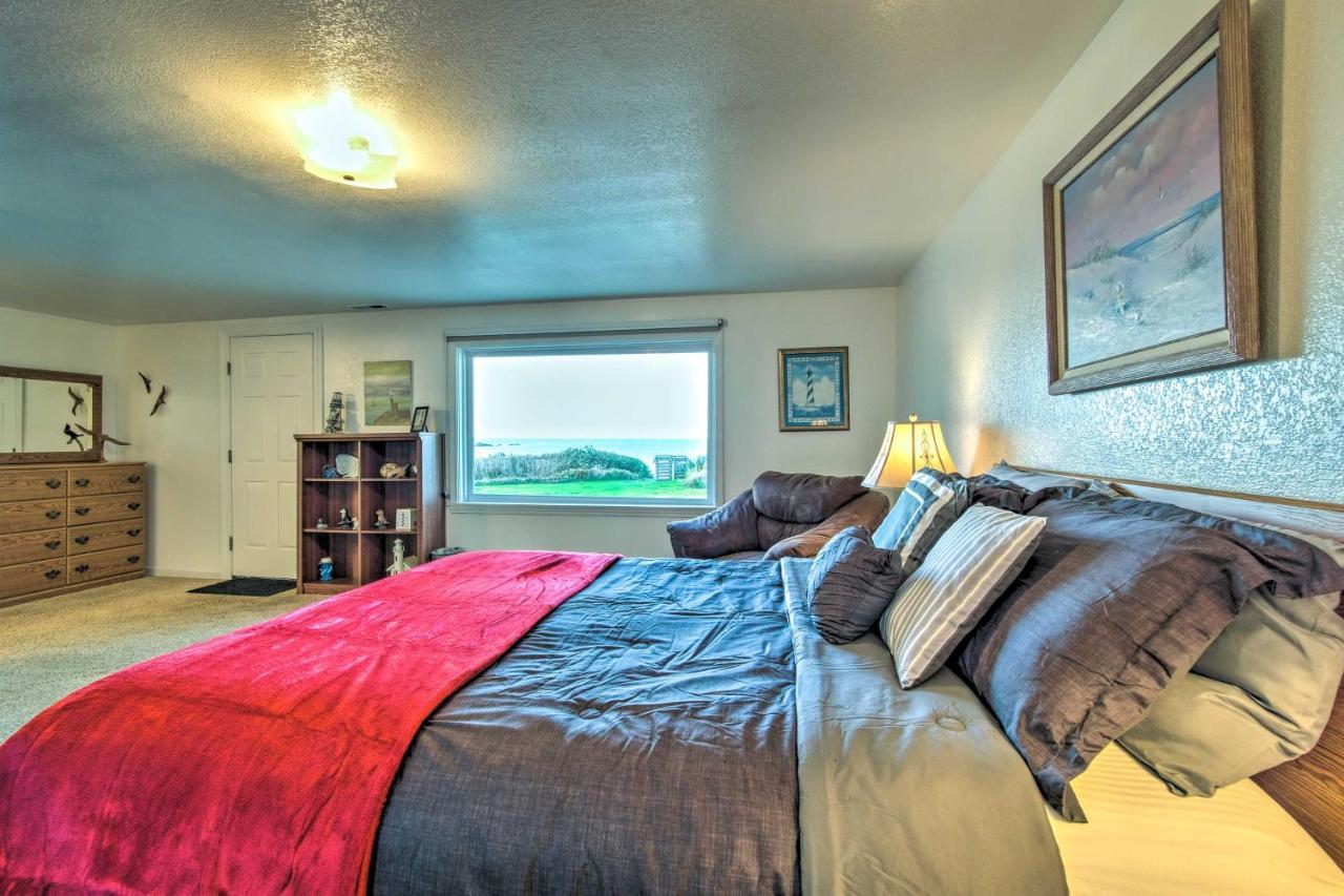 Cliffside Lighthouse Beach Home With Ocean View คูสเบย์ ภายนอก รูปภาพ