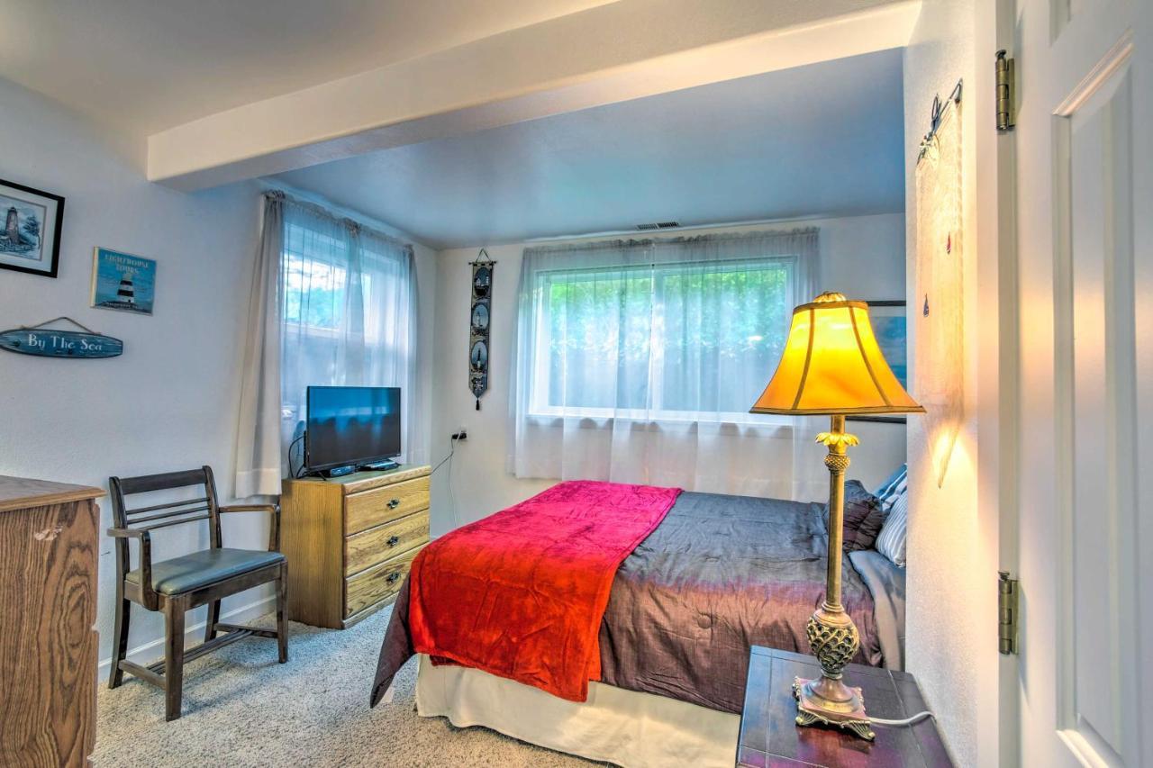 Cliffside Lighthouse Beach Home With Ocean View คูสเบย์ ภายนอก รูปภาพ